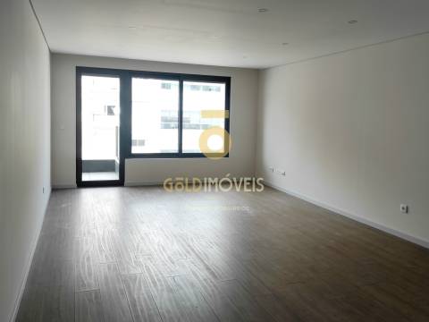 Apartamento T3 Venda em Cedofeita, Santo Ildefonso, Sé, Miragaia, São Nicolau e Vitória,Porto