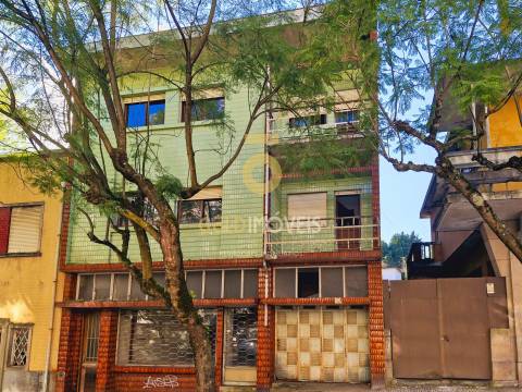 Prédio T9 Venda em São João da Madeira,São João da Madeira