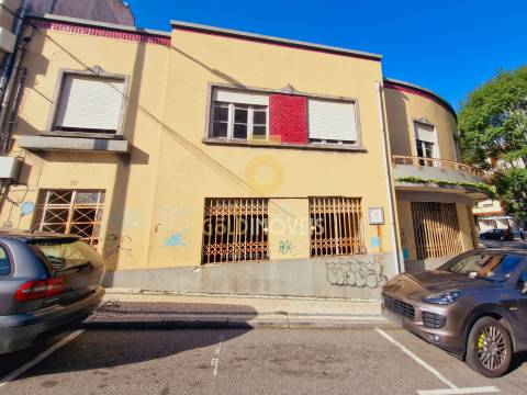 Prédio T9 Venda em São João da Madeira,São João da Madeira