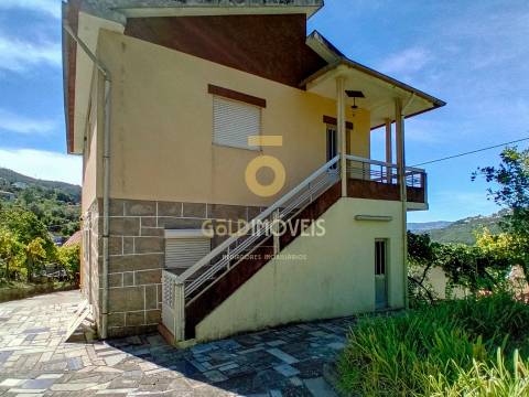 Moradia T4 Venda em Espadanedo,Cinfães