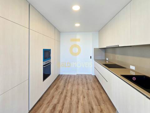 Moradia Isolada T3 Venda em Nogueira do Cravo e Pindelo,Oliveira de Azeméis