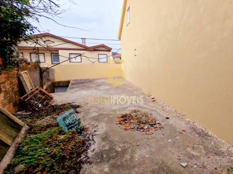 Moradia Geminada T3 Venda em Vila de Cucujães,Oliveira de Azeméis