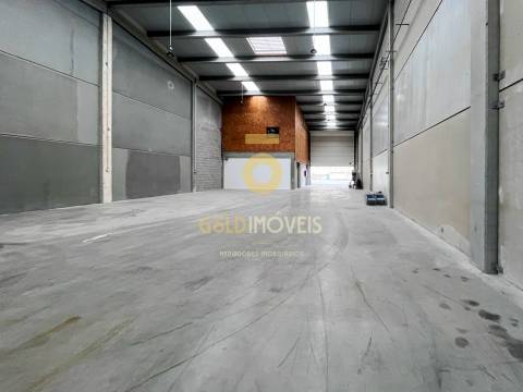 Armazém  Venda em Cete,Paredes