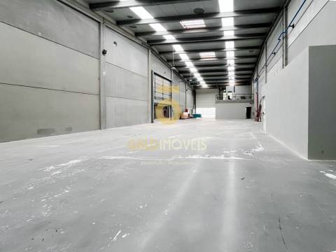 Armazém  Venda em Cete,Paredes