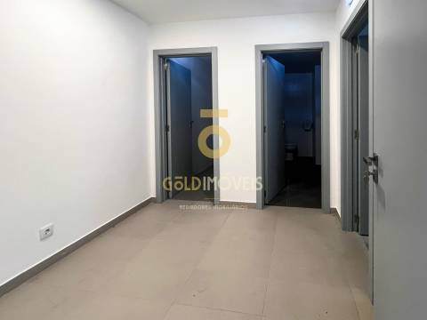 Armazém  Venda em Cete,Paredes