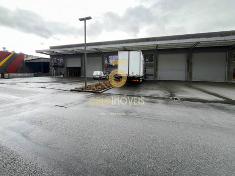 Armazém  Venda em Cete,Paredes