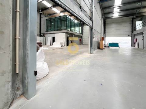 Armazém  Venda em Cete,Paredes