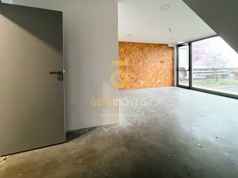 Armazém  Venda em Cete,Paredes