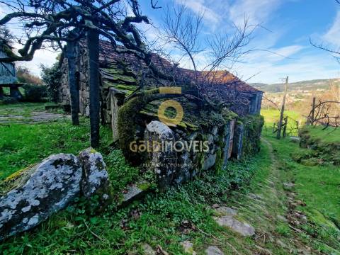 Moradia Geminada T2 Venda em Fornelos,Cinfães
