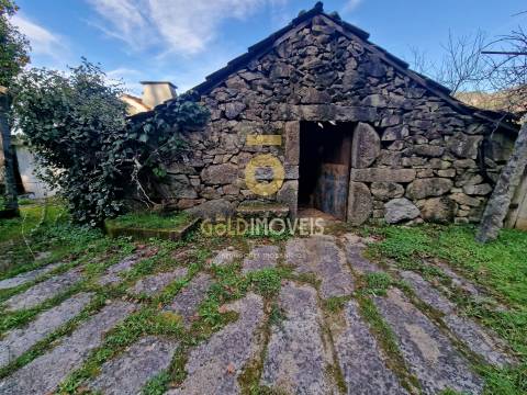 Moradia Geminada T2 Venda em Fornelos,Cinfães