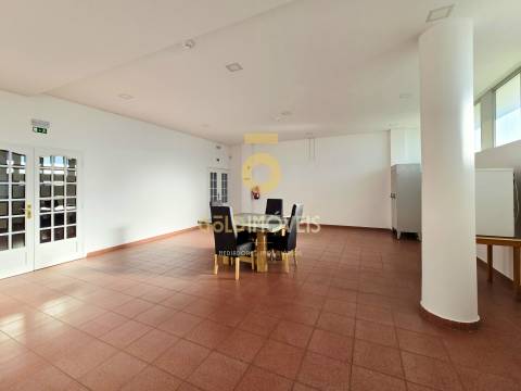 Loja  Venda em Lobão, Gião, Louredo e Guisande,Santa Maria da Feira