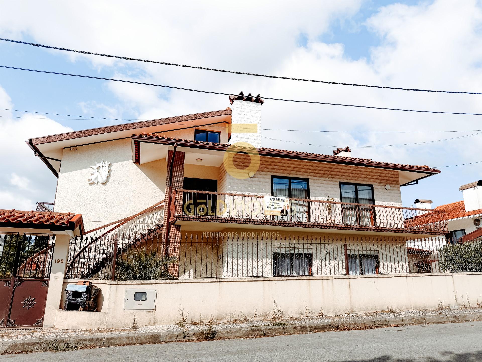 Moradia Isolada T5 Venda em Oliveira de Azeméis, Santiago de Riba-Ul, Ul, Macinhata da Seixa e Madail,Oliveira de Azeméis