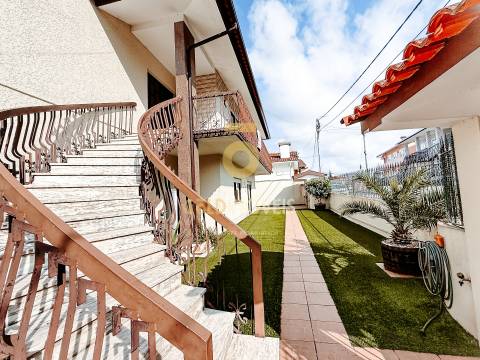 Moradia Isolada T5 Venda em Oliveira de Azeméis, Santiago de Riba-Ul, Ul, Macinhata da Seixa e Madail,Oliveira de Azeméis