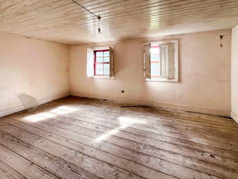 Moradia Devoluta T2 Venda em Sande e São Lourenço,Marco de Canaveses