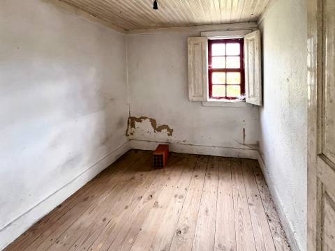 Moradia Devoluta T2 Venda em Sande e São Lourenço,Marco de Canaveses