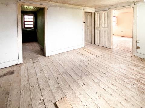 Moradia Devoluta T2 Venda em Sande e São Lourenço,Marco de Canaveses