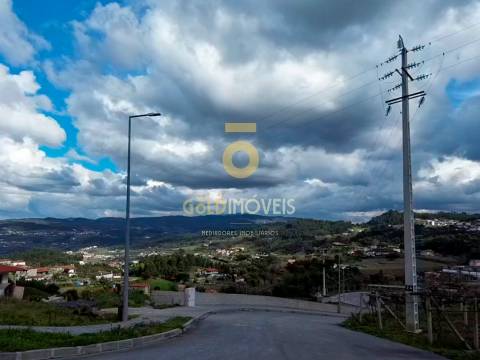 &#8203;&#8203;&#8203;&#8203;&#8203;&#8203;&#8203;Lote de Terreno em Sobrado - Castelo de Paiva