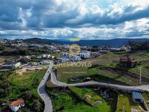 &#8203;&#8203;&#8203;&#8203;&#8203;&#8203;&#8203;Lote de Terreno em Sobrado - Castelo de Paiva