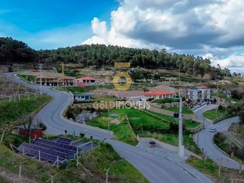 &#8203;&#8203;&#8203;&#8203;&#8203;&#8203;&#8203;Lote de Terreno em Sobrado - Castelo de Paiva