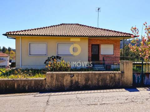 Moradia Isolada T3 Venda em Oliveira de Azeméis, Santiago de Riba-Ul, Ul, Macinhata da Seixa e Madail,Oliveira de Azeméis