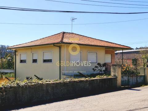 Moradia Isolada T3 Venda em Oliveira de Azeméis, Santiago de Riba-Ul, Ul, Macinhata da Seixa e Madail,Oliveira de Azeméis