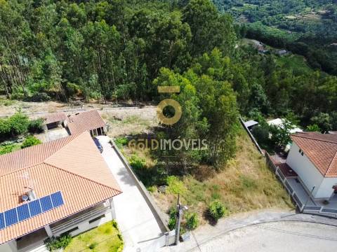 Lote de Terreno Urbano em Bairros, Castelo de Paiva