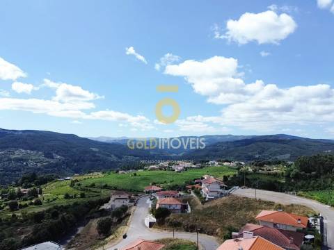 Lote de Terreno Urbano em Bairros, Castelo de Paiva