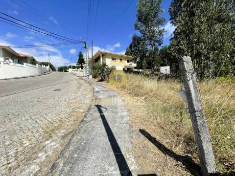 Lote de Terreno Urbano em Bairros, Castelo de Paiva