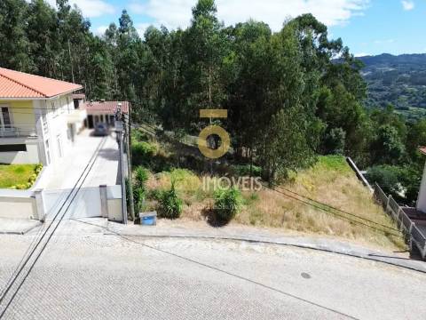 Lote de Terreno Urbano em Bairros, Castelo de Paiva