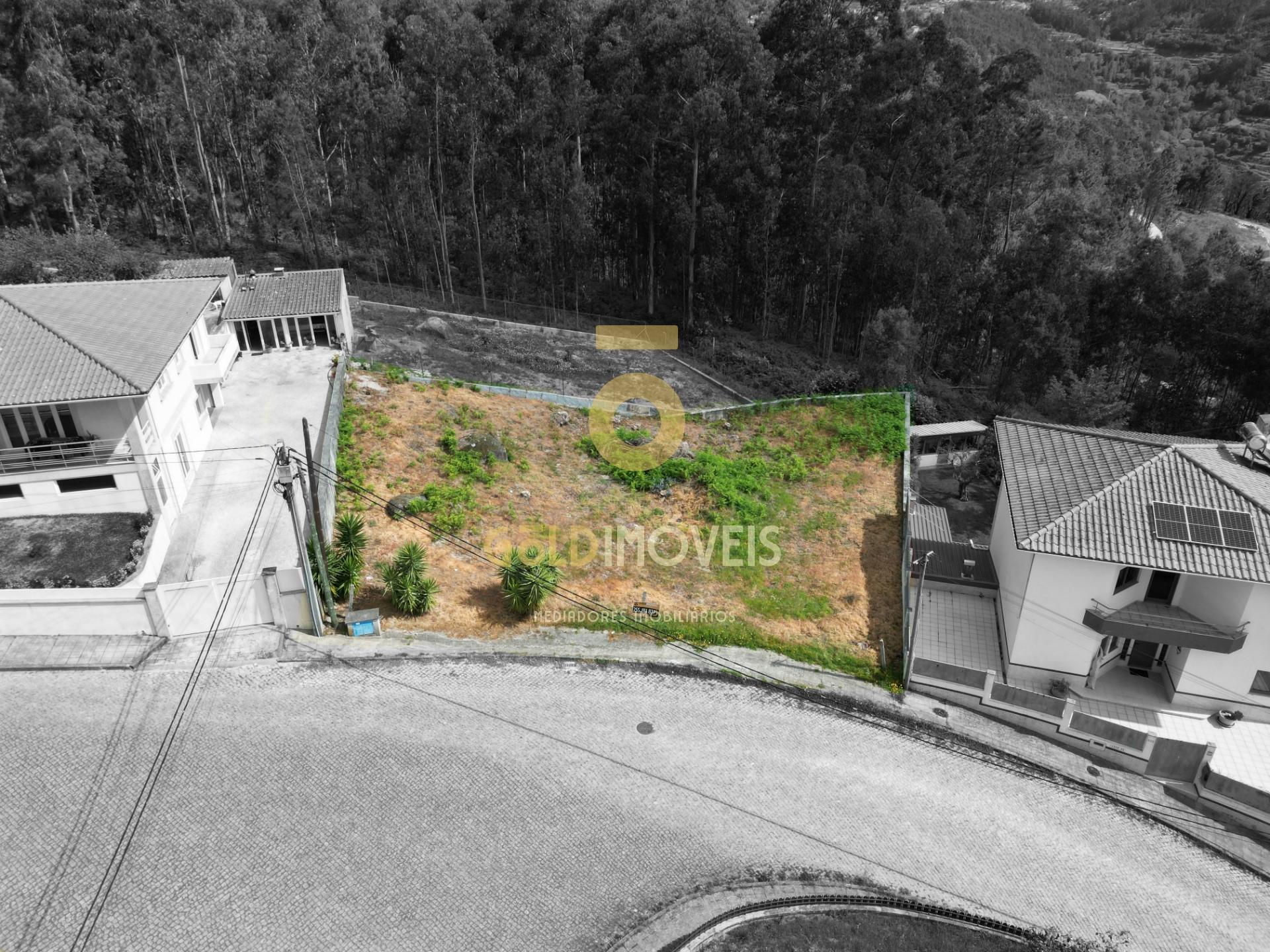 Lote de Terreno Urbano em Bairros, Castelo de Paiva