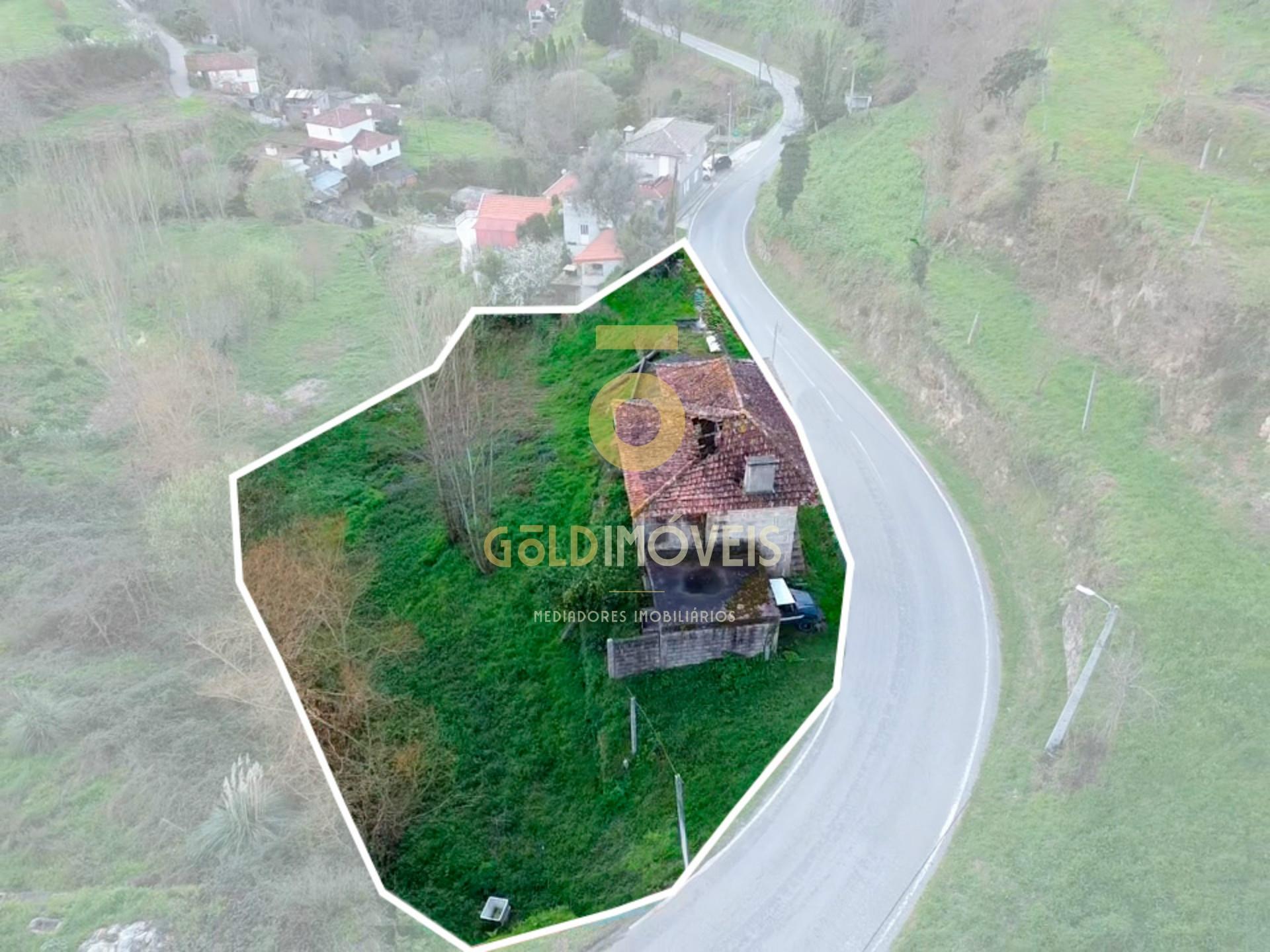 MORADIA T3 PARA REMODELAÇÃO TOTAL &#124; TRAVANCA CINFÃES