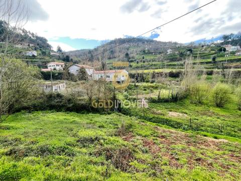 MORADIA T3 PARA REMODELAÇÃO TOTAL | TRAVANCA CINFÃES