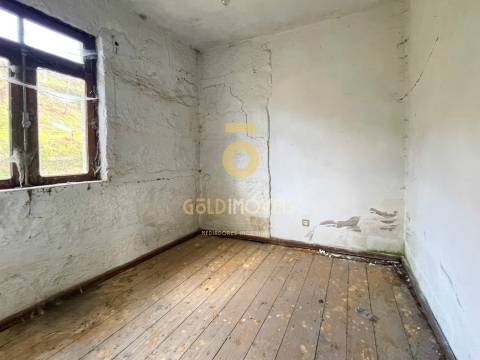 MORADIA T3 PARA REMODELAÇÃO TOTAL | TRAVANCA CINFÃES