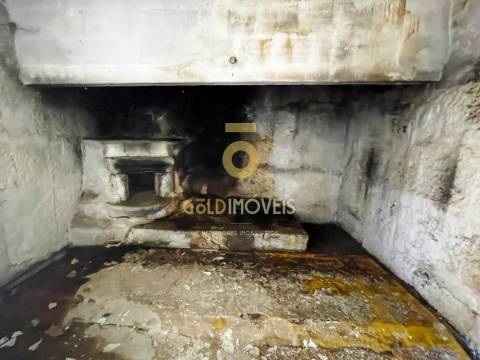 MORADIA T3 PARA REMODELAÇÃO TOTAL | TRAVANCA CINFÃES