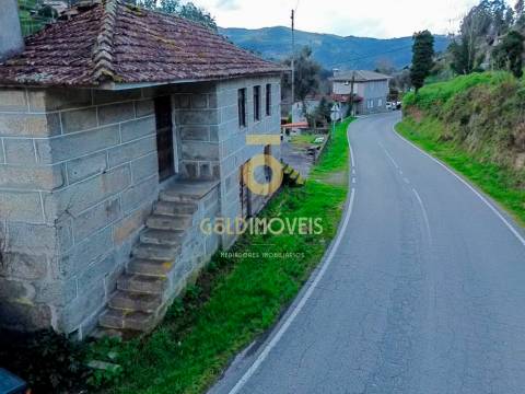 MORADIA T3 PARA REMODELAÇÃO TOTAL | TRAVANCA CINFÃES