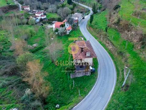 MORADIA T3 PARA REMODELAÇÃO TOTAL | TRAVANCA CINFÃES