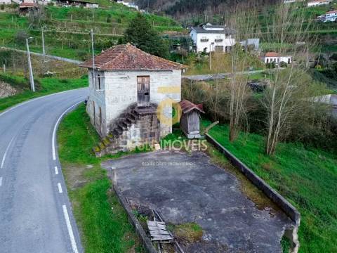 MORADIA T3 PARA REMODELAÇÃO TOTAL | TRAVANCA CINFÃES