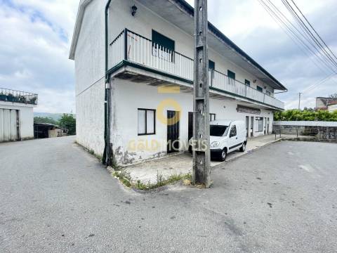 Loja  Venda em Sobrado e Bairros,Castelo de Paiva