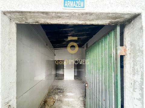 Loja  Venda em Sobrado e Bairros,Castelo de Paiva
