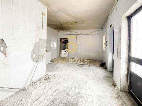 Loja  Venda em Sobrado e Bairros,Castelo de Paiva