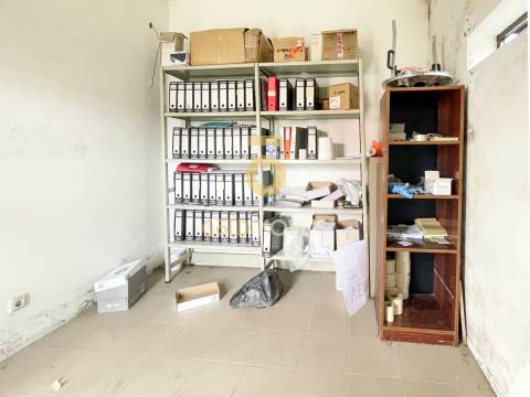 Loja  Venda em Sobrado e Bairros,Castelo de Paiva