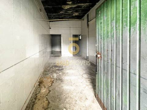 Loja  Venda em Sobrado e Bairros,Castelo de Paiva