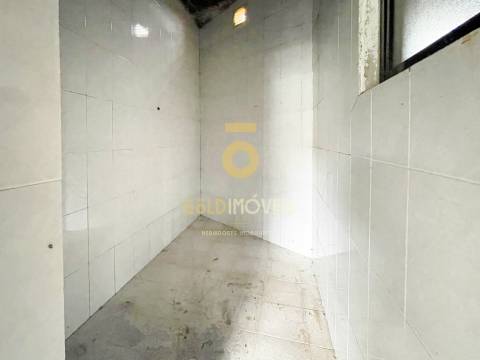 Loja  Venda em Sobrado e Bairros,Castelo de Paiva