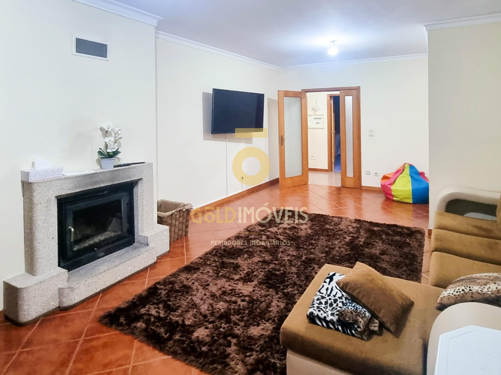 Apartamento T3 Arrendamento em Paredes,Paredes