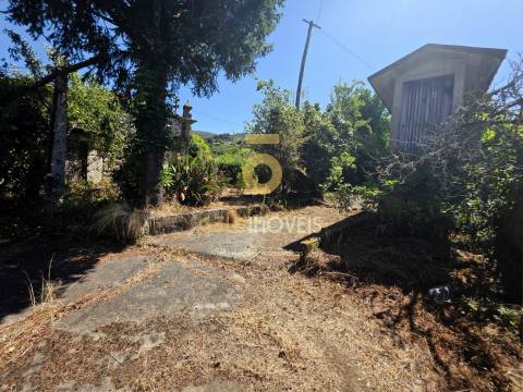 Moradia Geminada T3 Venda em Fornelos,Cinfães