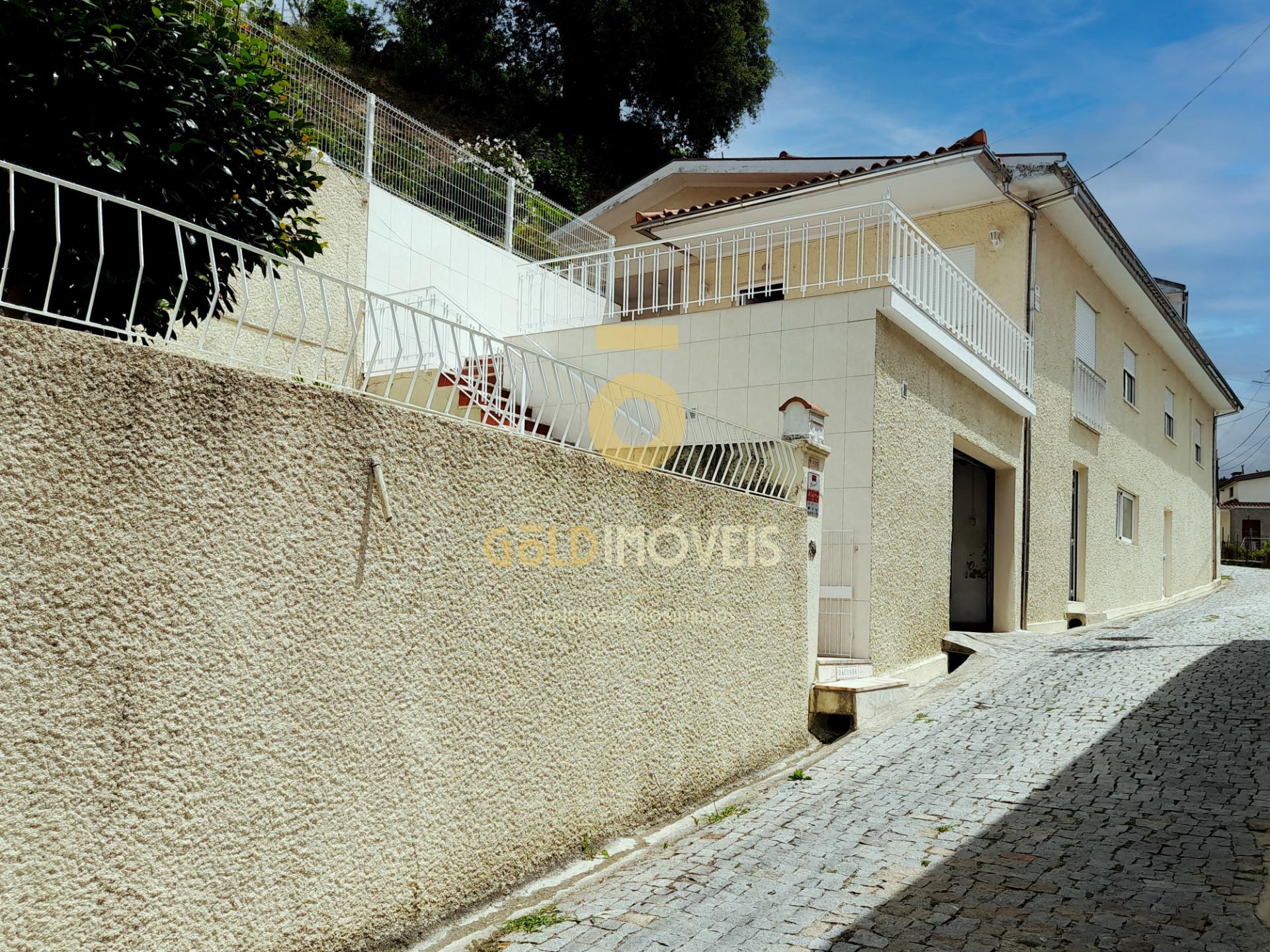 Moradia T5 Venda em Souselo,Cinfães