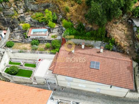 Moradia T5 Venda em Souselo,Cinfães