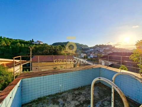 Moradia T5 Venda em Souselo,Cinfães