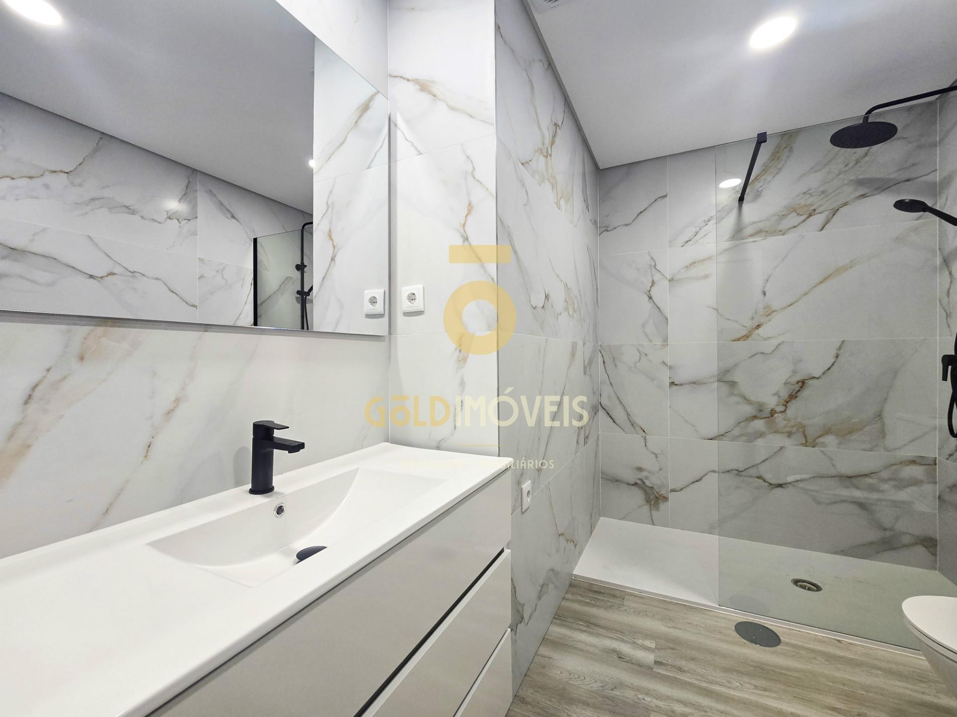 Apartamento T2 Venda em Lourosa,Santa Maria da Feira