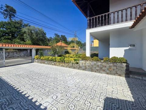 Moradia Isolada T4 Venda em Nogueira do Cravo e Pindelo,Oliveira de Azeméis